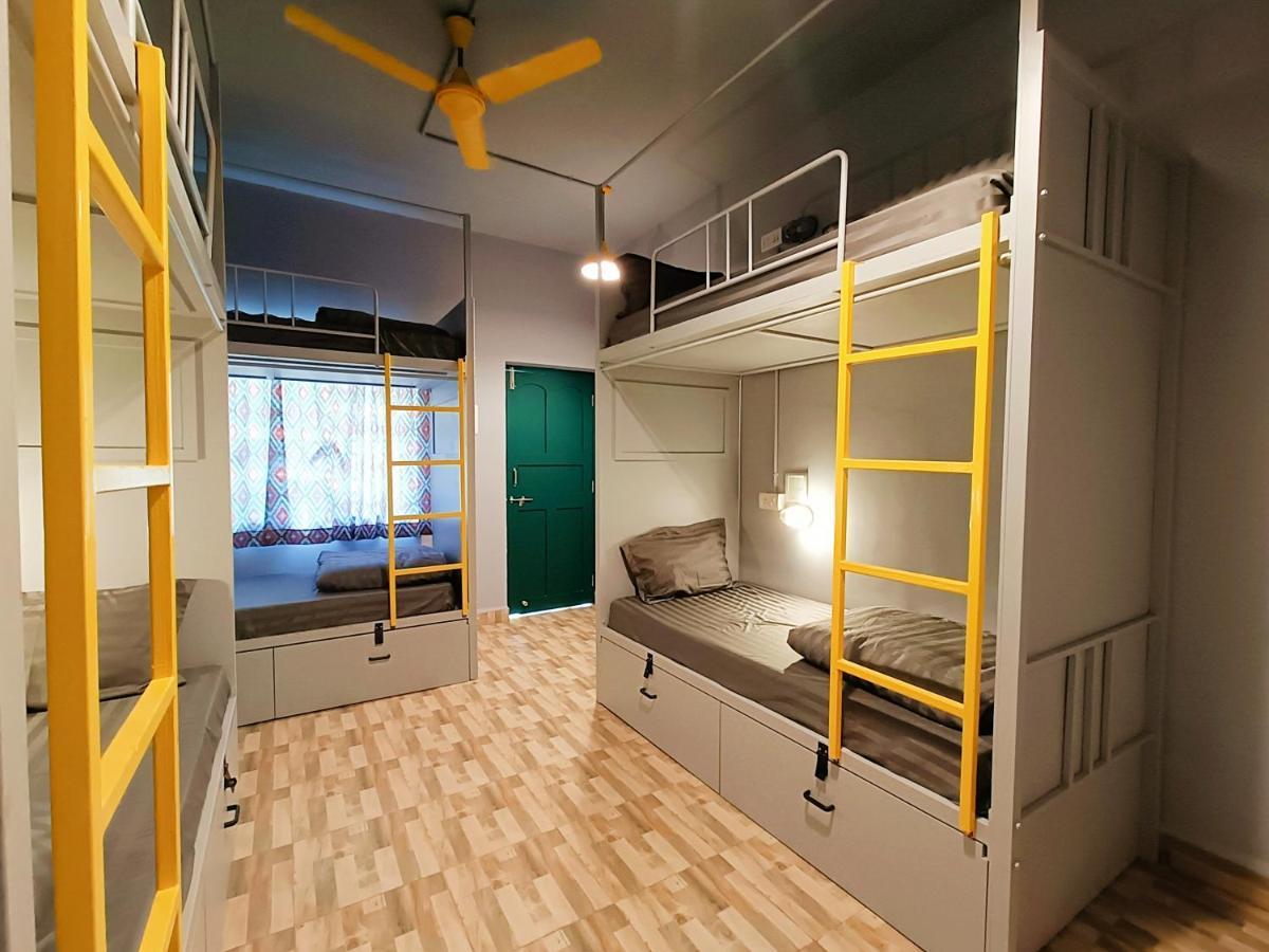 Whoopers Hostel Anjuna, Goa Zewnętrze zdjęcie