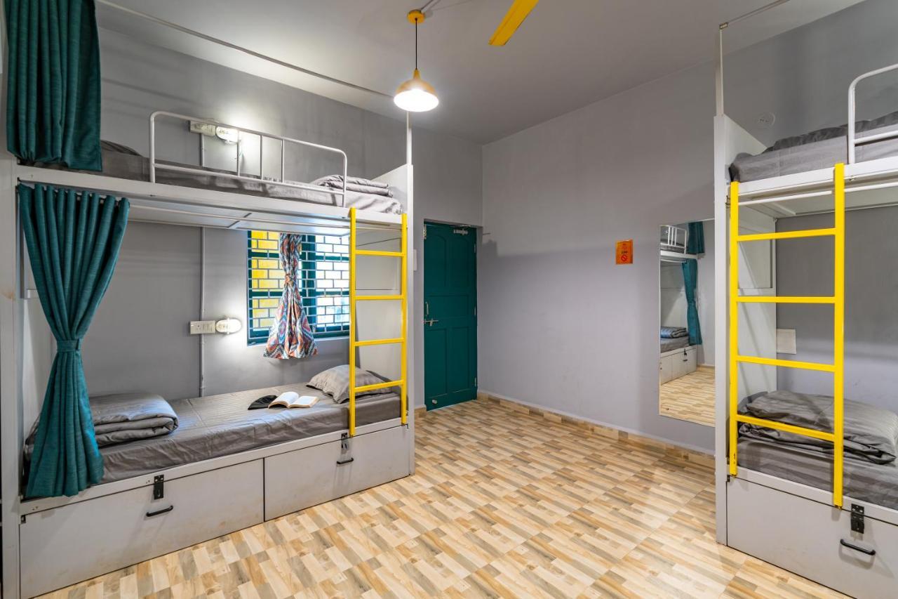 Whoopers Hostel Anjuna, Goa Zewnętrze zdjęcie