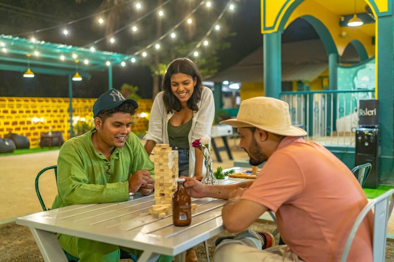 Whoopers Hostel Anjuna, Goa Zewnętrze zdjęcie