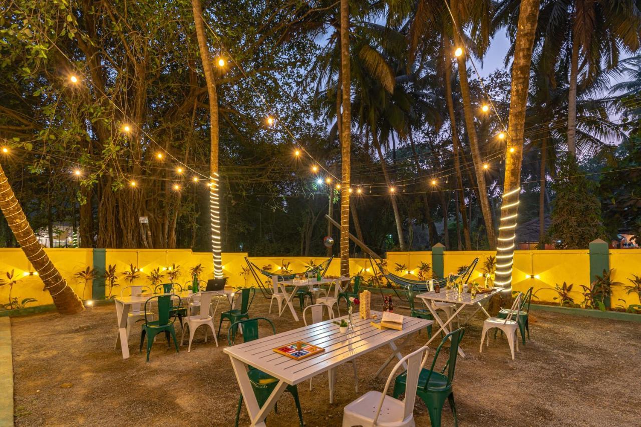 Whoopers Hostel Anjuna, Goa Zewnętrze zdjęcie